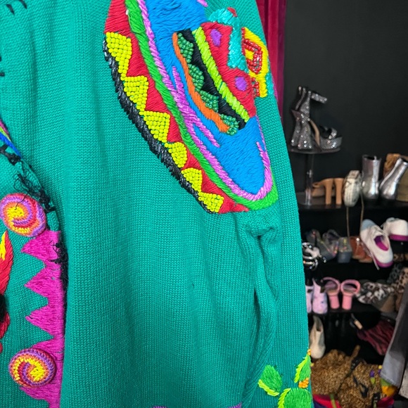 Colorful Embroidered Sweater - Picture 4 of 6